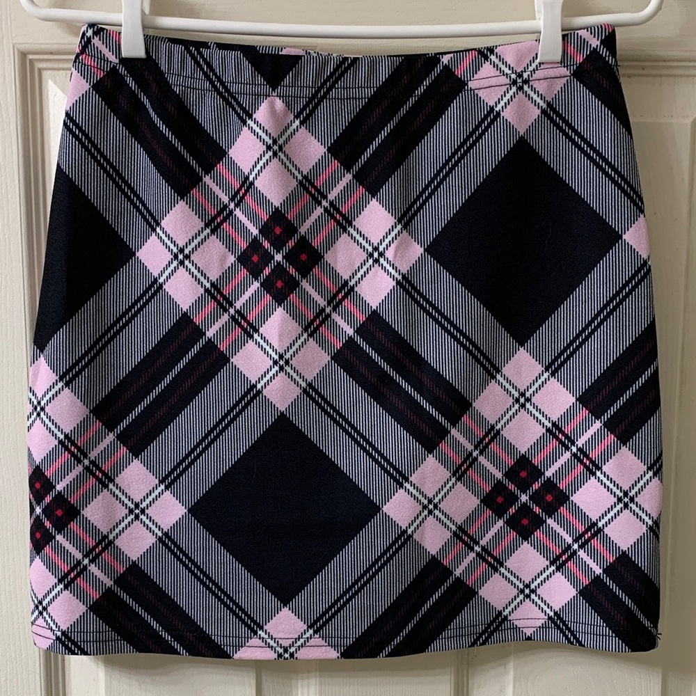 🌷3 for $25🌷SHEIN, US 6, Pink Black & Grey Plaid Bodycon Mini Skirt